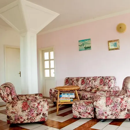 Farmstay In *